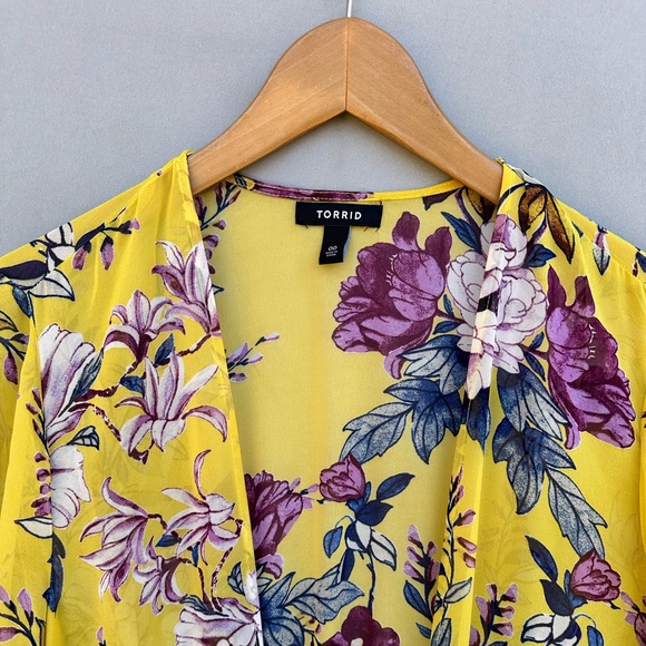 🎉5 for $45🎉 Torrid open top kimono women size M/L - Picture 4 of 8
